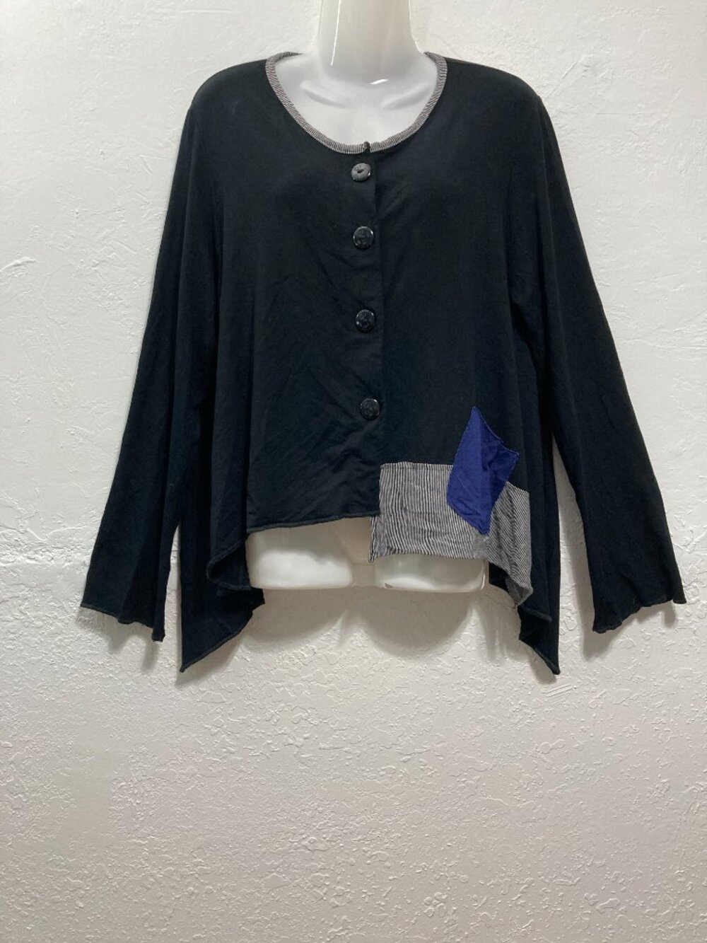 Noblu Boxy Lagenlook Pullover Top Black Shark Bite Hem Button Up Mix Media M